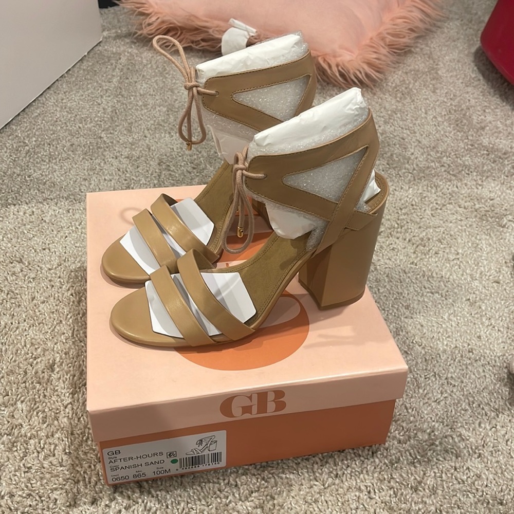 GB nude block heels